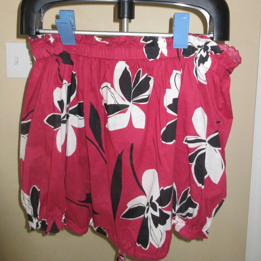 Across the shoulder Flower Top